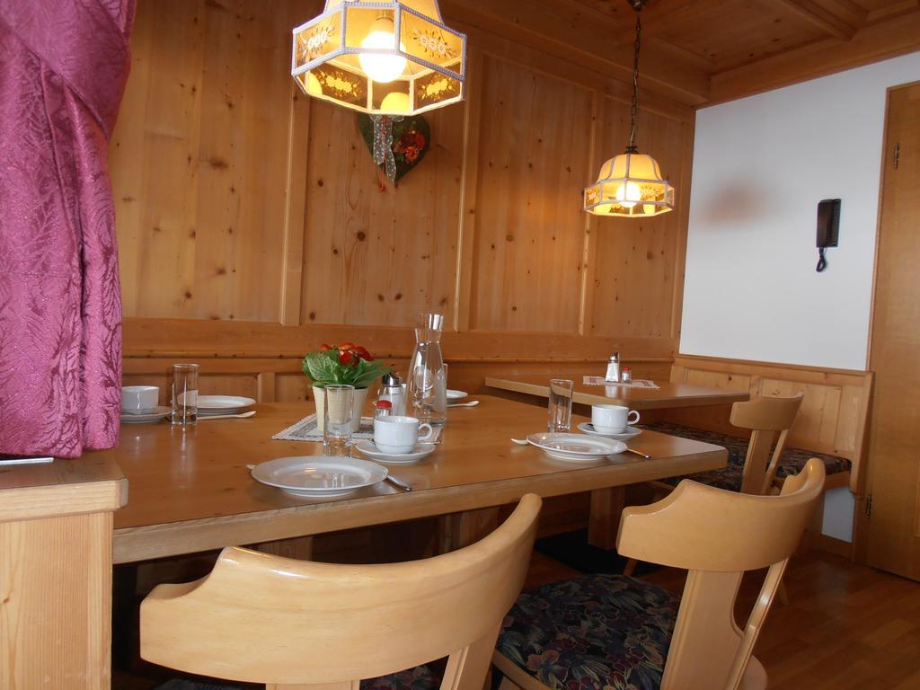 Haus Dorfplatz Hotell Galtür Eksteriør bilde